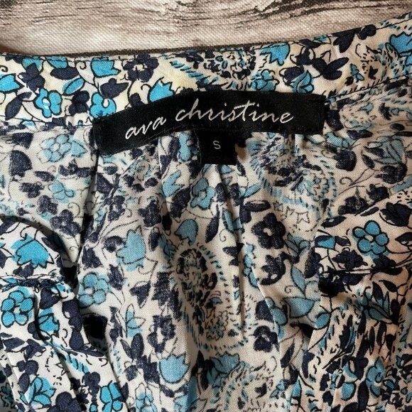 Ava Christine Floral Rayon VNeck Summer Blouse S SM Small White Blue Lightweight - Picture 8 of 11